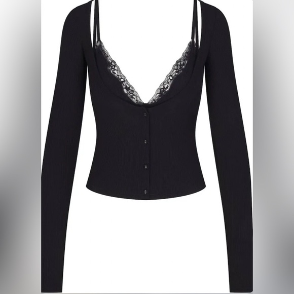 SKIMS Soft Lounge Lace Button Up S - Picture 2 of 6